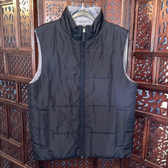 NWOT Merona Men's Reversible Black Puffer Vest. Size M. - Picture 1 of 3